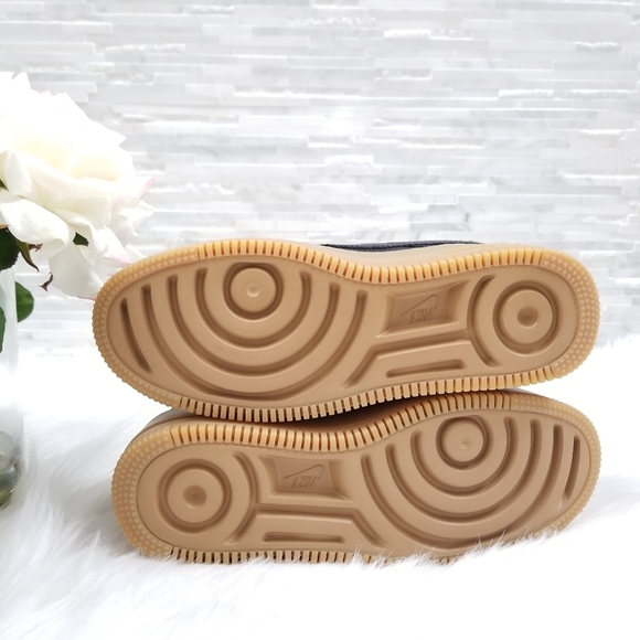 New Wmns NIKE Air Force 1 Sneakers - Picture 6 of 6